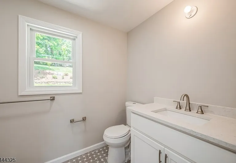 1225 Sussex Tpke — Photo 24
