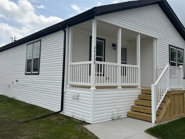 24268 Norway Rd #268, Chelsea, MI 48118