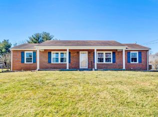 3304 Locust Grove Ln, Salem, VA 24153