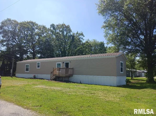 100 Adams St, Whittington, IL 62897