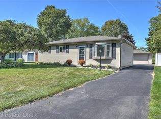 3140 Eastern Ave, Rochester Hills, MI 48307