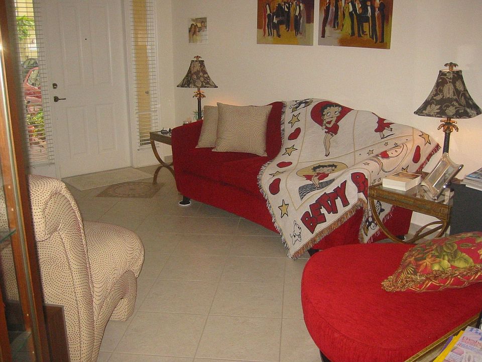 Spacious Living Room