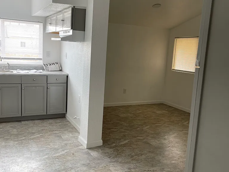 302 Decatur St #1 — Photo 3