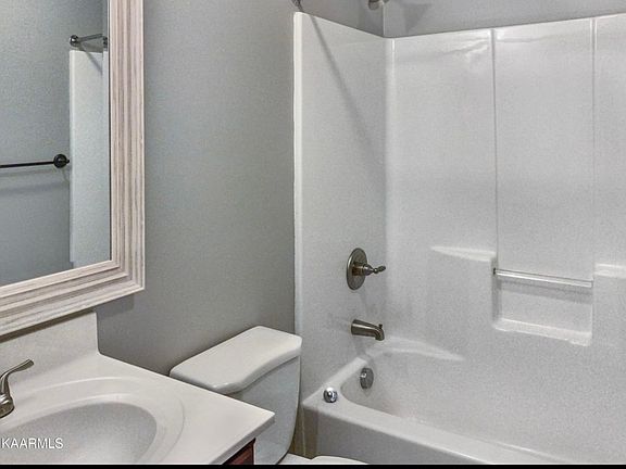 4th image of 219 W Watt St