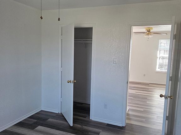 5th image of 5701 Greengate Dr