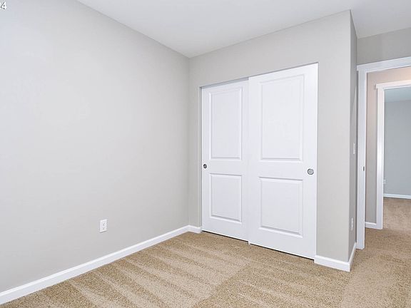 5th image of 1922 NE 102nd Cir