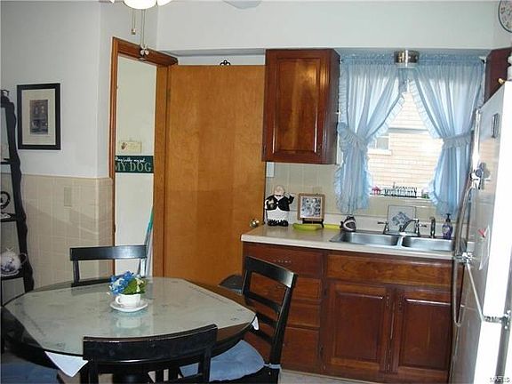 4th image of 7121 Whaley Pl