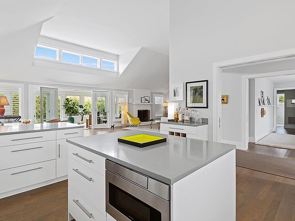 4th image of 50 Cobblefield Ln