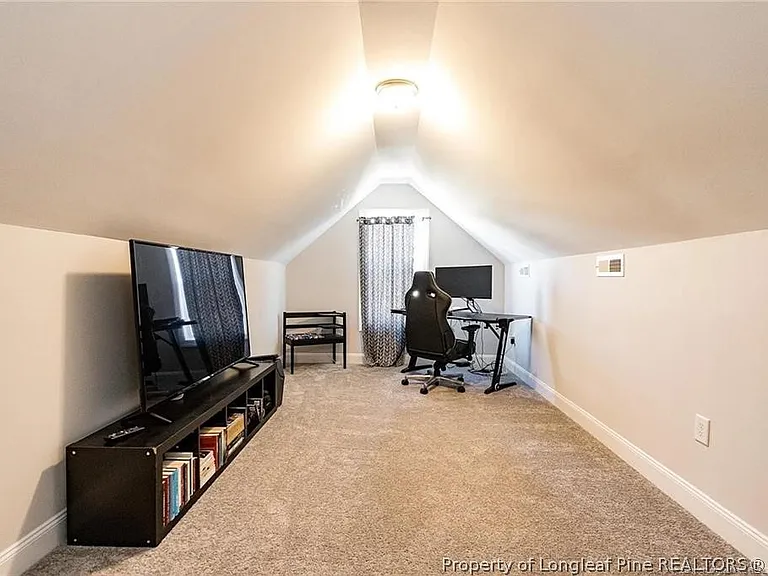 341 Manning Dr — Photo 10
