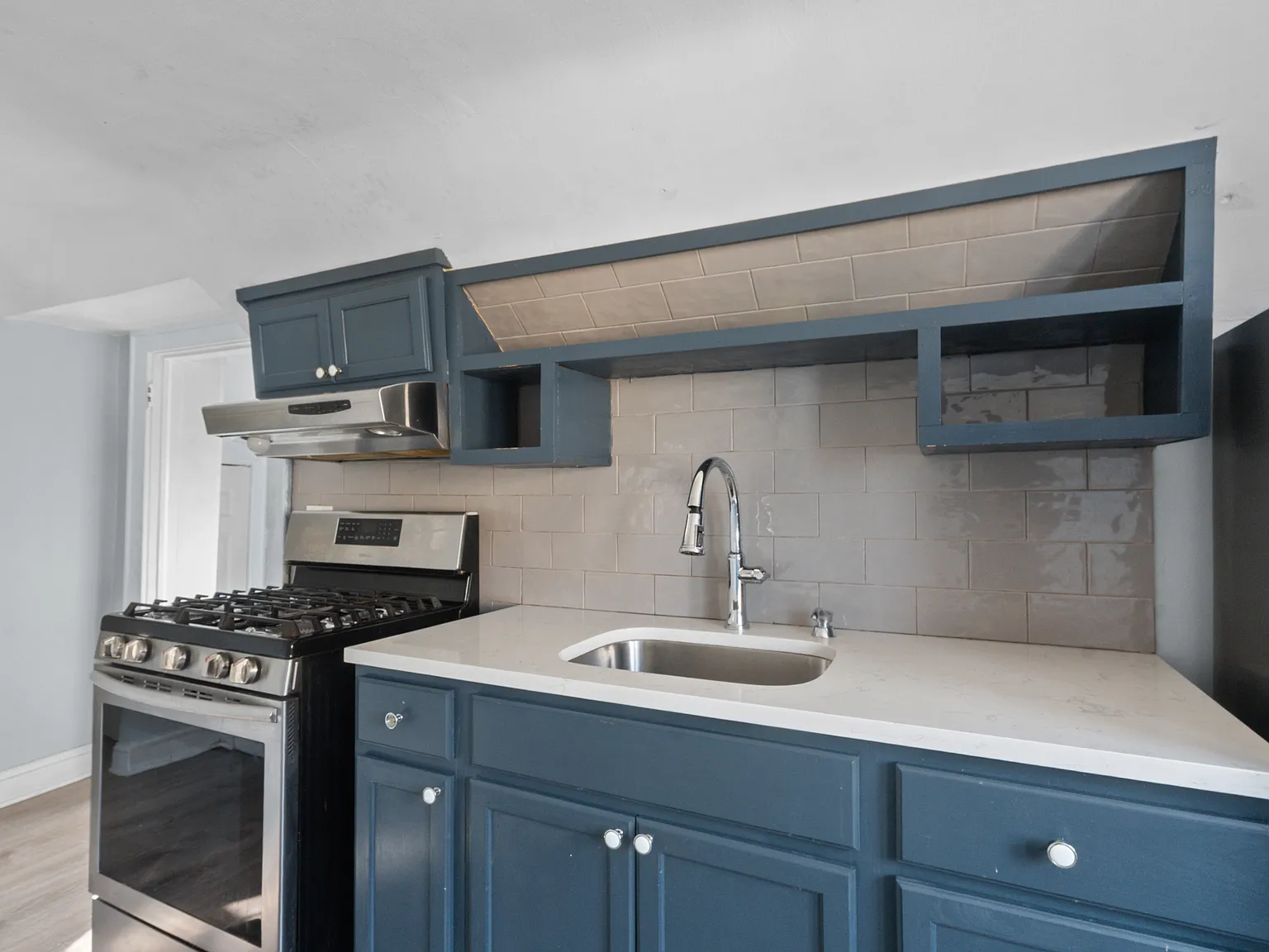3 bed, $2,700 — Photo 3