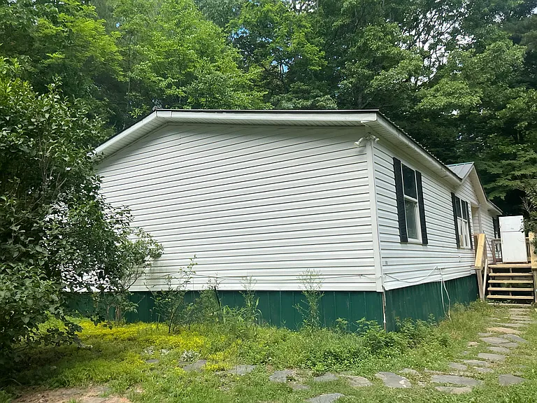 Valley Ln — Photo 1