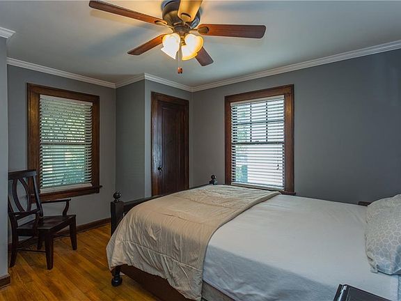 5th image of 5853 N Haverford Ave