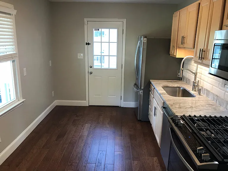 502 Freeman St — Photo 6