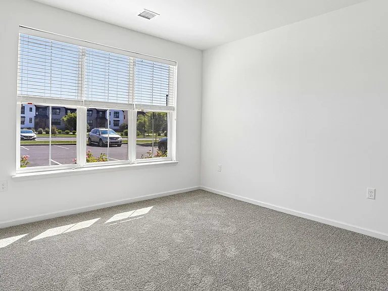 Park West Apartments — Photo 46