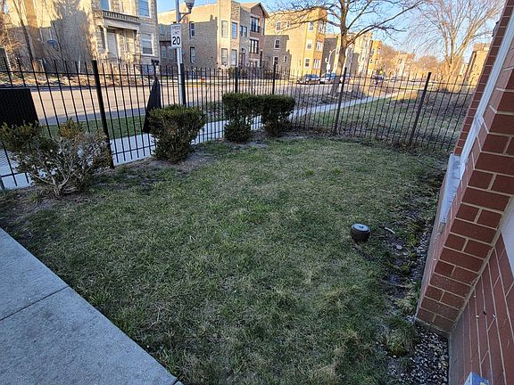 4th image of 3137 W Polk St #2