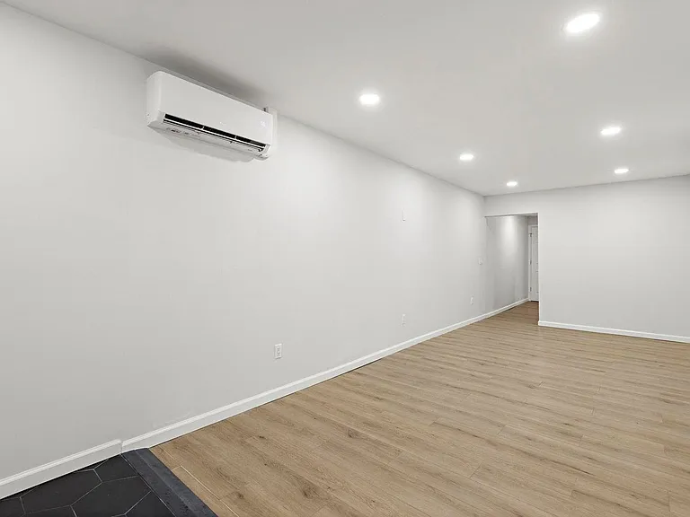 173 Van Horne St #1 — Photo 8