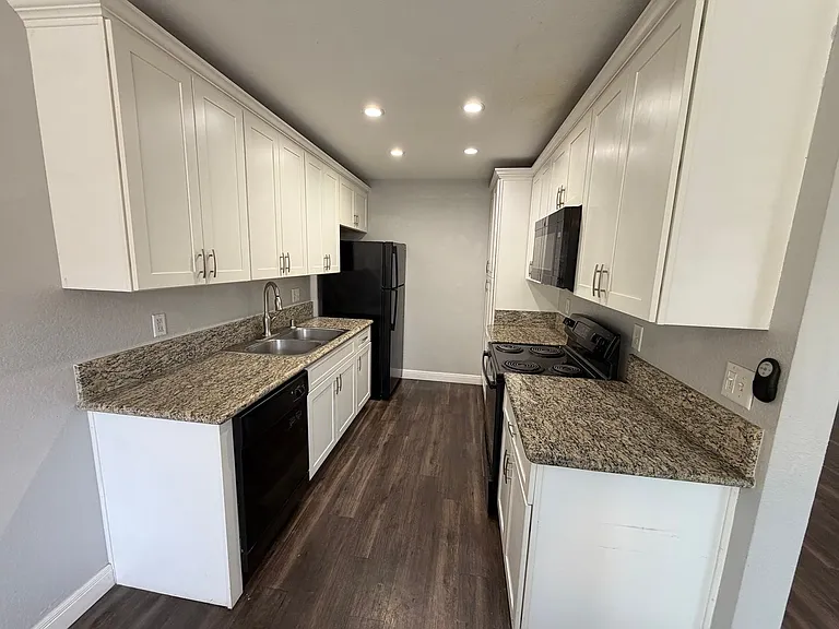 7720 Crescent Ave — Photo 37