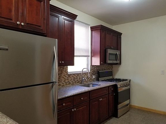 2nd image of 2333 37th St #1