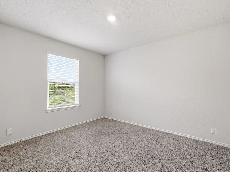 6630 Greensleeves — Photo 21