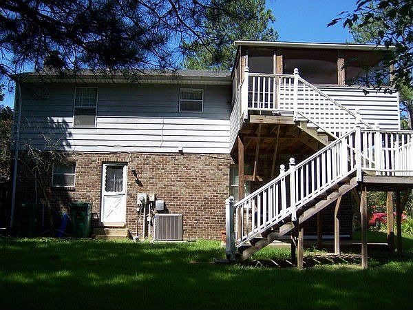 2nd image of 825 Pineville Rd