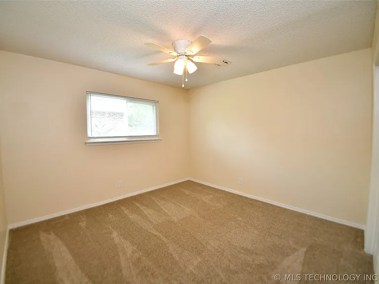 401 N Fir Pl — Photo 13