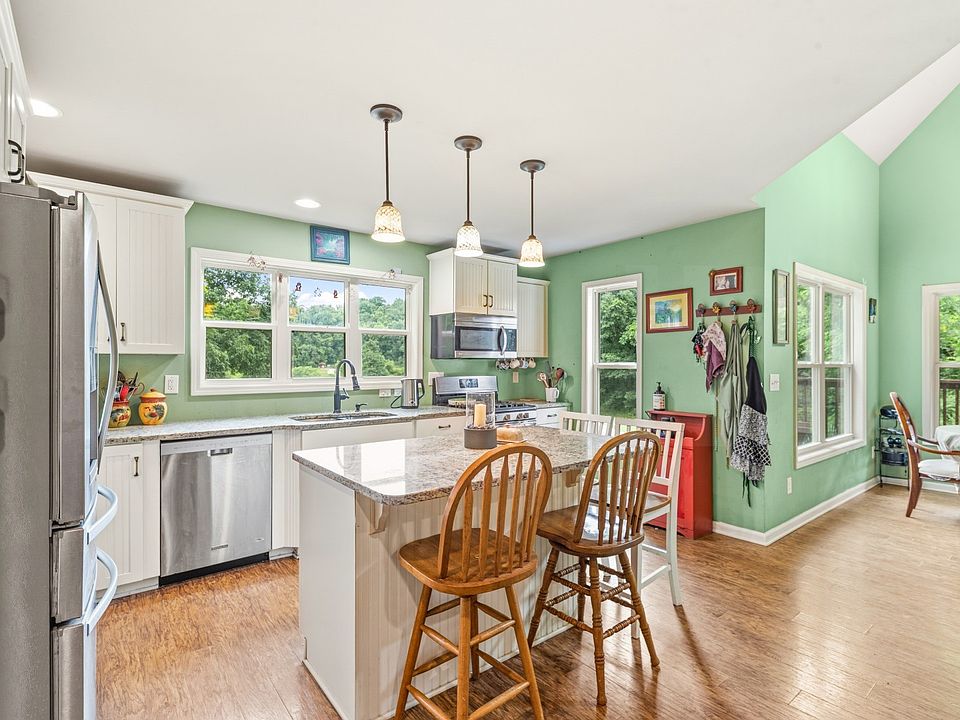 40th image of 2650 Haywood Hollow Rd