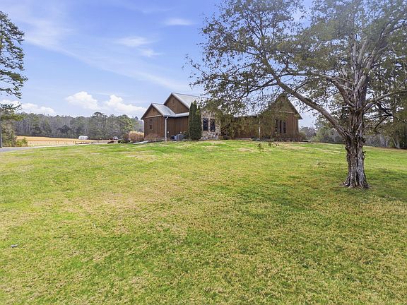 3rd image of 3275 Tunnel Hill Rd SW