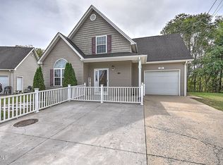 330 Preservation Cir, Johnson City, TN 37601