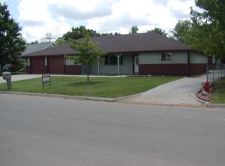 109 E 8th St, Haven, KS 67543