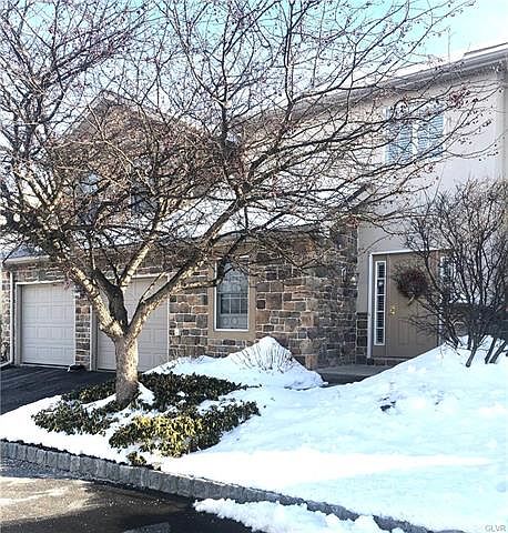 1st image of 9 Holly Ct