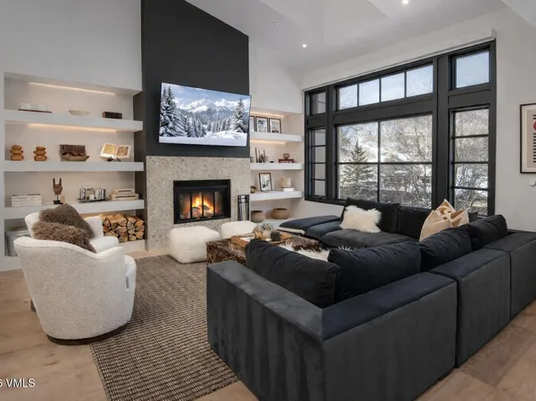 17 Meadow Ct APT E-3, Beaver Creek, CO 81620