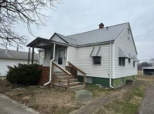 603 W Delaware St, Fairfield, IL 62837