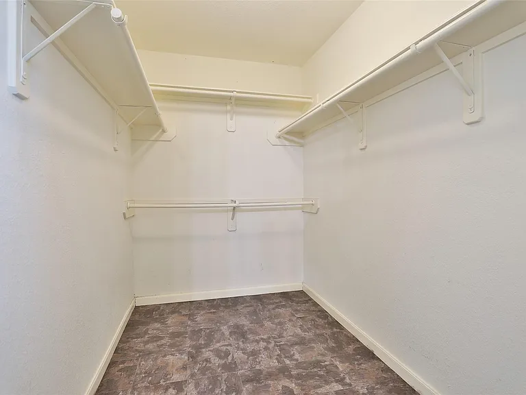 19627 Beachy Ct — Photo 22