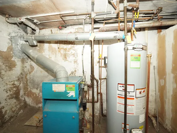 1636 Dahill Road image 18 of 19