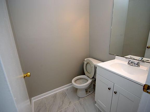 5th image of 306 N Pine St