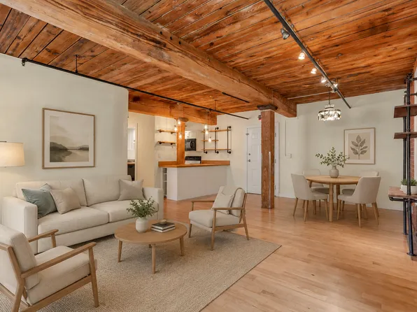 14 Sanford St Unit 7, Medway, MA 02053