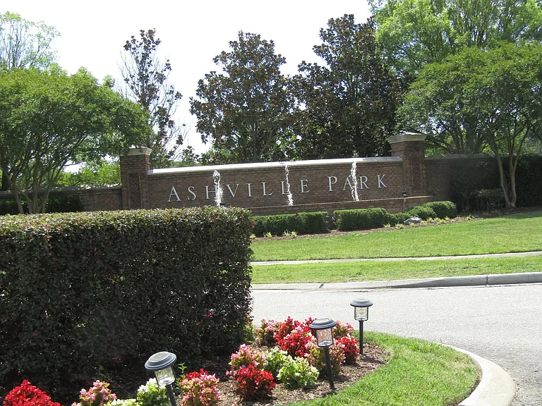 2084 Kittridge Dr — Photo 32