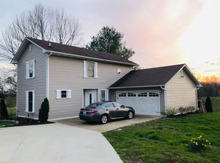 3810 Cummins Ferry Rd, Versailles, KY 40383
