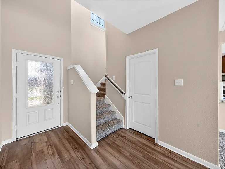 311 Foster Ln — Photo 3