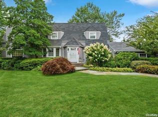 1308 Harbor Rd, Hewlett, NY 11557