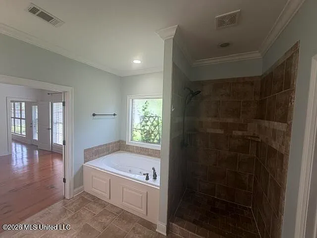 242 Huntington Holw — Photo 8