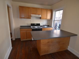 2209 Walnut St APT 3R, Philadelphia, PA 19103