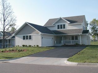 501 Bellvue Ln, Brooklyn Center, MN 55430