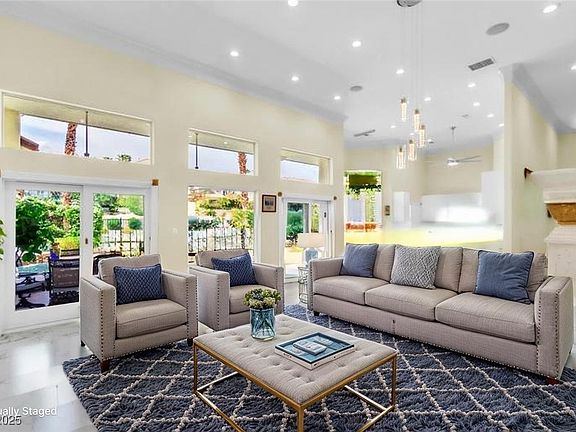 4th image of 2209 Glenbrook Way