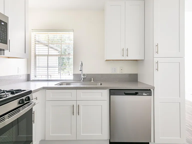Scripps Landing Apartment Homes — Photo 19