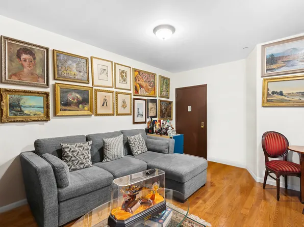 397 5th Avenue image 8 of 11