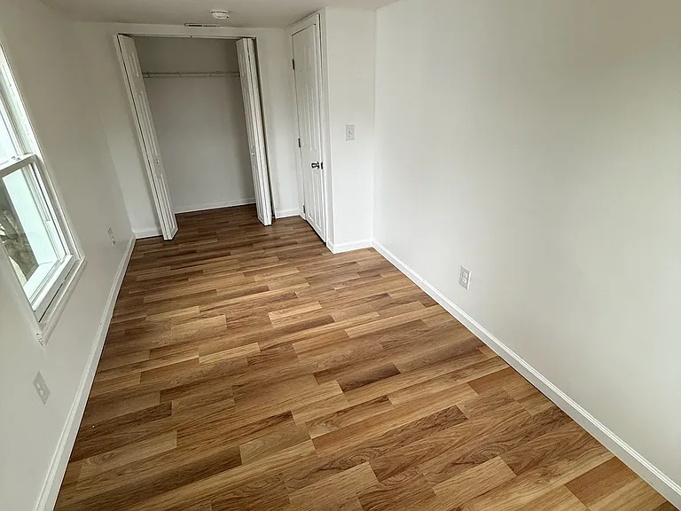 163 S Main St — Photo 16