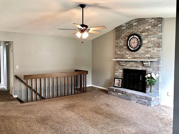2nd image of 3050 W 42nd St