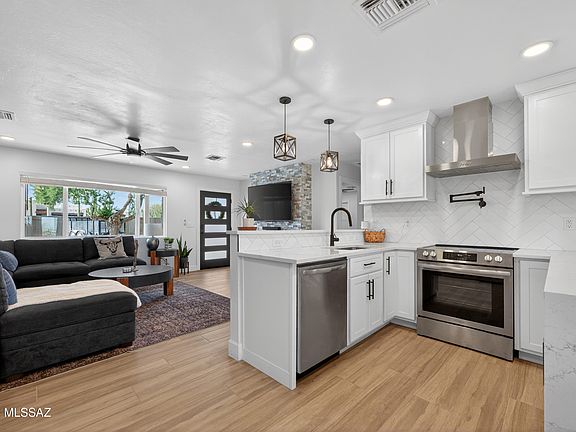 5th image of 3681 W Potvin Ln