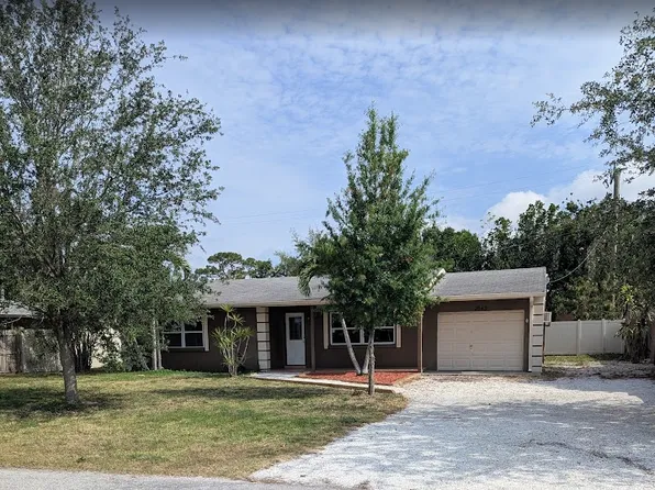 2543 Belvoir Blvd, Sarasota, FL 34237